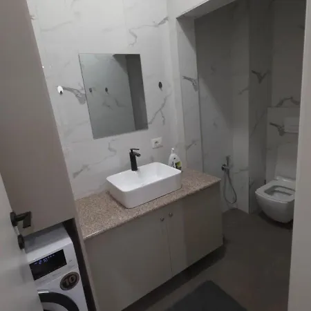 Center Barrikada Apartment Tirana